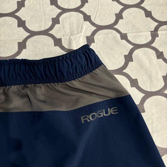 Rogue Fitness Performance Shorts Mens Large Training Stretch Comfort Drawstring - Picture 9 of 11